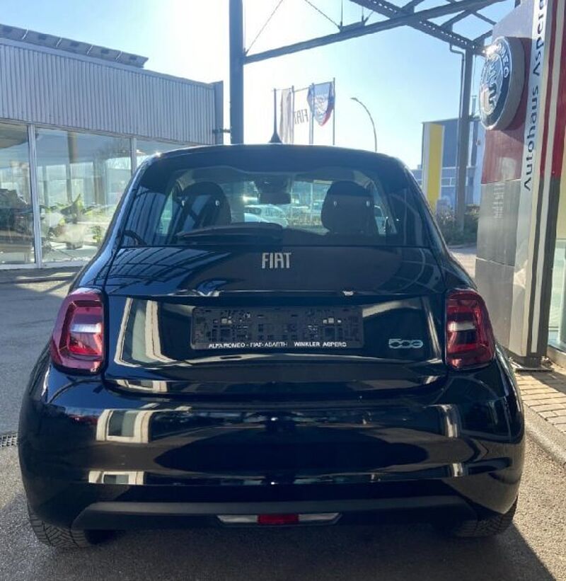 Fiat 500 e  Lim. Icon