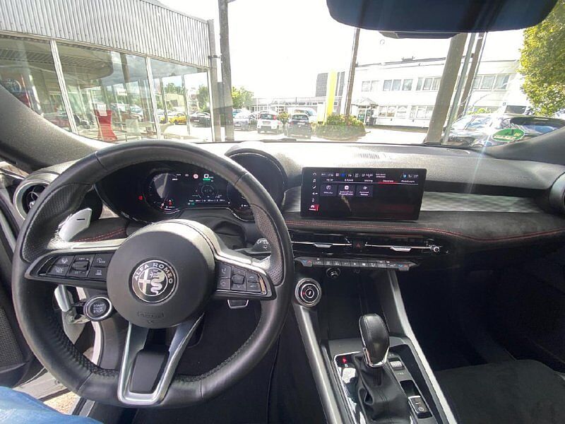 Alfa Romeo Tonale Veloce Plug-In-Hybrid AWD