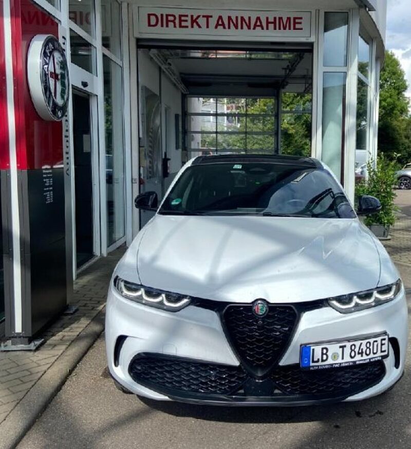 Alfa Romeo Tonale Veloce Plug-In-Hybrid AWD