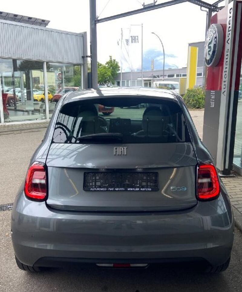 Fiat 500 e  Lim. La Prima